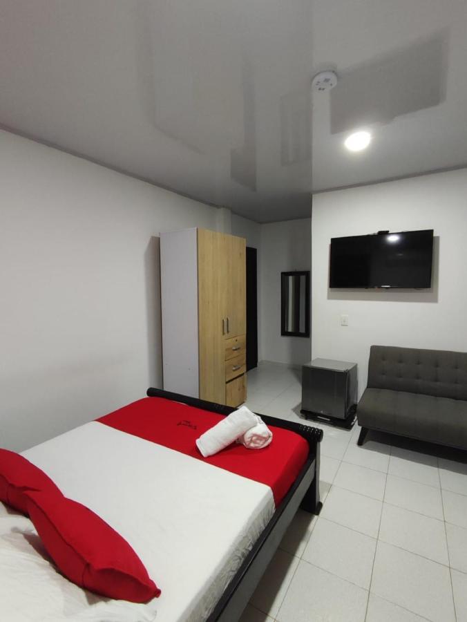 Galyrod House Privatunterkunft *
